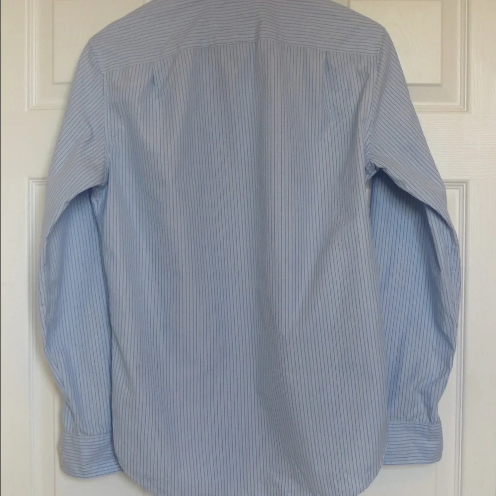 J. Crew Blue Pin Striped Button Up Shirt • Business Casual • Size S 🗣 - Picture 2 of 3